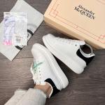 Mcqueen İthal Beyaz Siyah