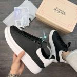 Mcqueen İthal Siyah Beyaz