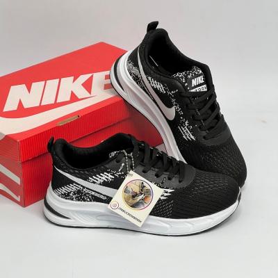 Zoom Siyah Beyaz