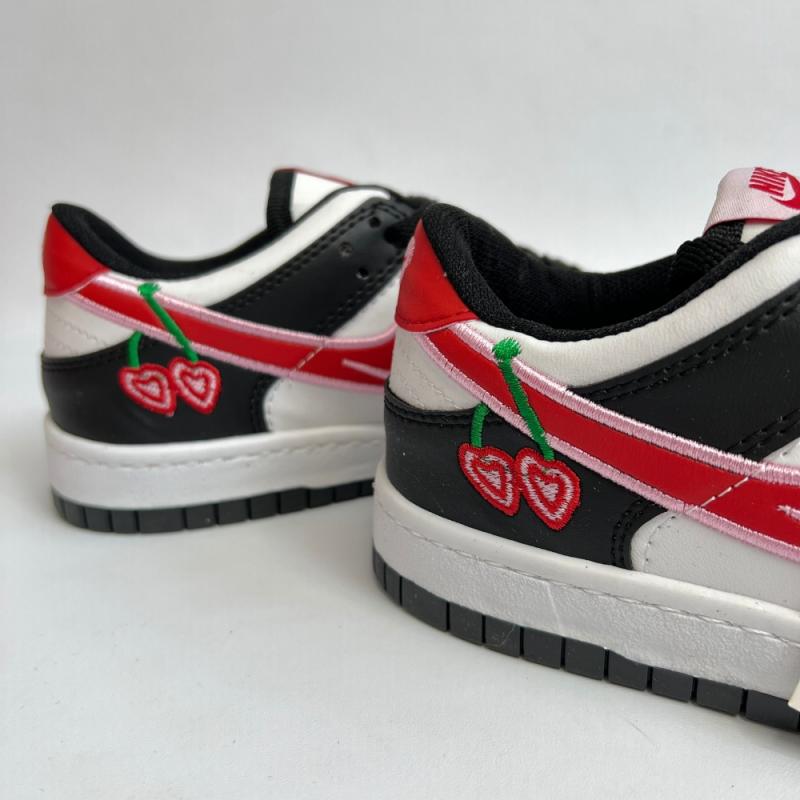 Dunk Cherry Siyah Beyaz