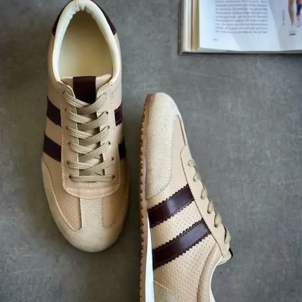 Vega Sneaker