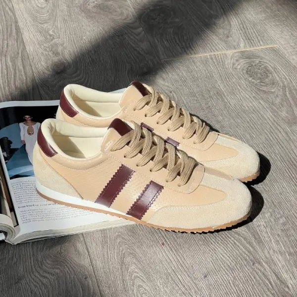 Vega Sneaker
